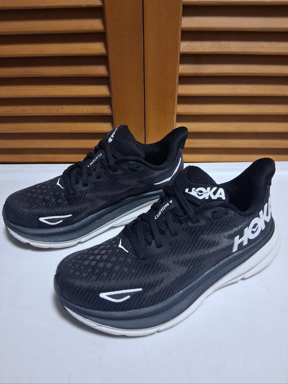 Hoka Clifton 9 Black White Women's Running Shoe * Size: 5B